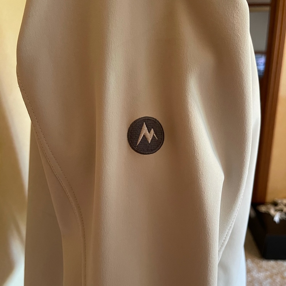 Marmot women’s jacket - Picture 9 of 9